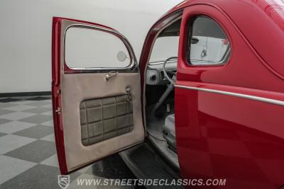 1939 Ford Deluxe Coupe