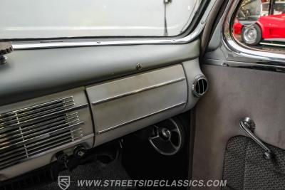 1939 Ford Deluxe Coupe