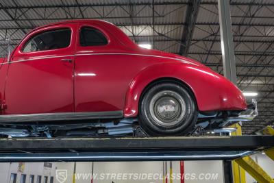 1939 Ford Deluxe Coupe