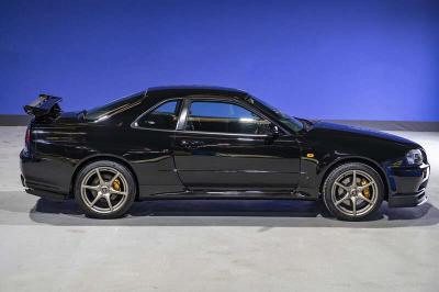 2001 Nissan SKYLINE GT-R