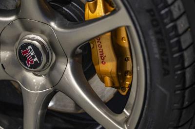 2001 Nissan SKYLINE GT-R