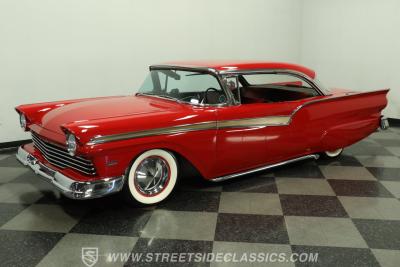 1957 Ford Fairlane 500 Club Victoria
