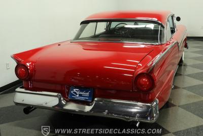 1957 Ford Fairlane 500 Club Victoria
