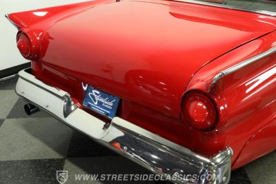 1957 Ford Fairlane 500 Club Victoria