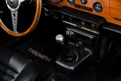 1976 Triumph TR6 upgraded 5 speed