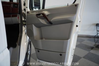 2011 Mercedes - Benz Sprinter 2500 Limousine