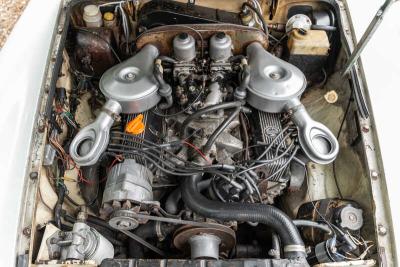 1976 MG BGT V8