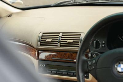 1999 BMW 523I