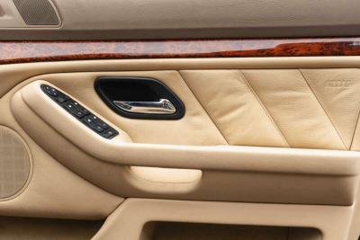 1999 BMW 523I