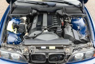 1999 BMW 523I