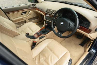 1999 BMW 523I