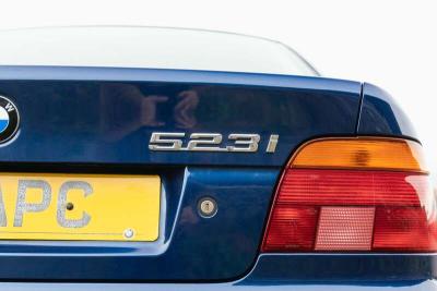 1999 BMW 523I