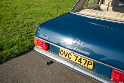 1975 Mercedes - Benz W115 200