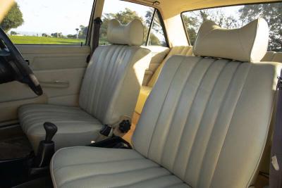 1975 Mercedes - Benz W115 200