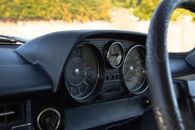 1975 Mercedes - Benz W115 200