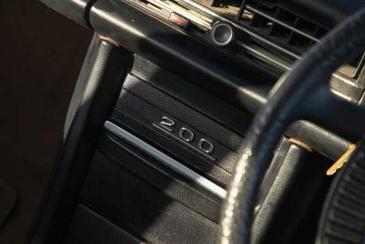 1975 Mercedes - Benz W115 200