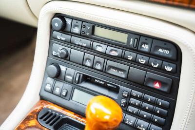 1998 Jaguar XK8