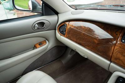 1998 Jaguar XK8