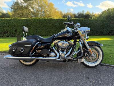 2009 Harley Davidson FLHRC ROAD KING CLASSIC