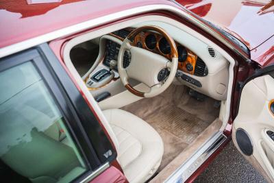 1998 Jaguar XJ8