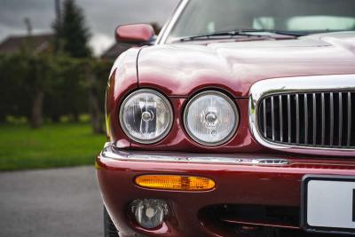 1998 Jaguar XJ8