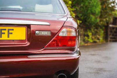 1998 Jaguar XJ8