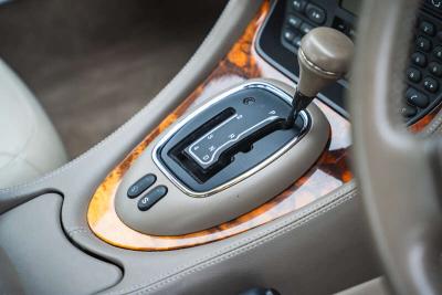 1998 Jaguar XJ8