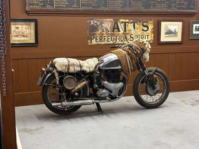 1952 BSA A10 GOLDEN FLASH