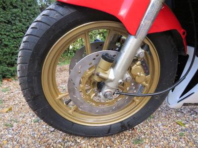 1986 Suzuki RG500 'BARRY SHEENE' TRIBUTE