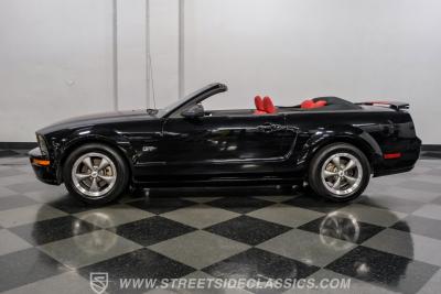 2005 Ford Mustang GT Premium Convertible