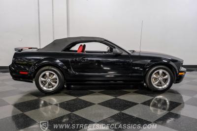 2005 Ford Mustang GT Premium Convertible