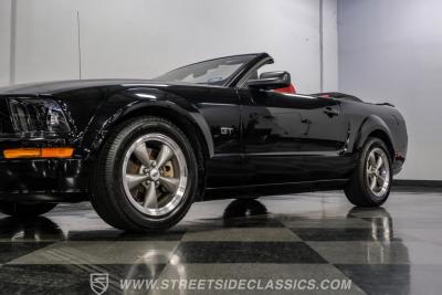 2005 Ford Mustang GT Premium Convertible