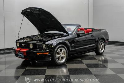 2005 Ford Mustang GT Premium Convertible