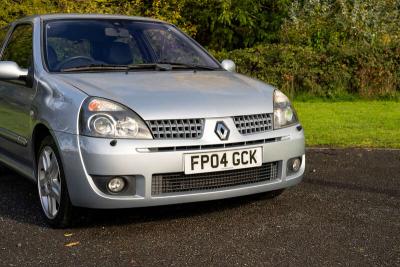 2004 Renault CLIO 172
