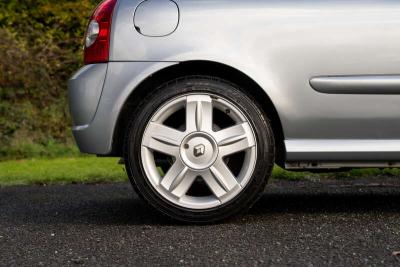 2004 Renault CLIO 172