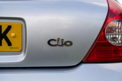 2004 Renault CLIO 172