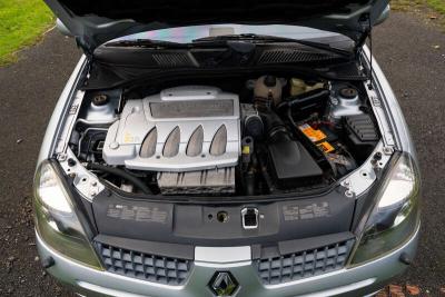 2004 Renault CLIO 172
