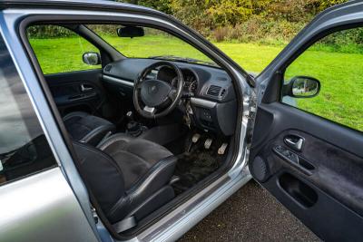 2004 Renault CLIO 172