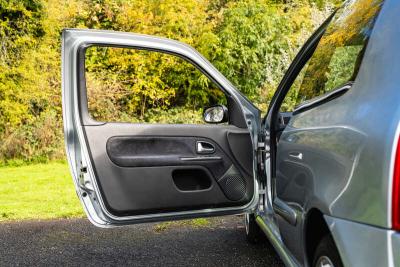 2004 Renault CLIO 172