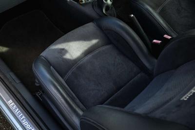 2004 Renault CLIO 172