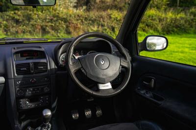 2004 Renault CLIO 172