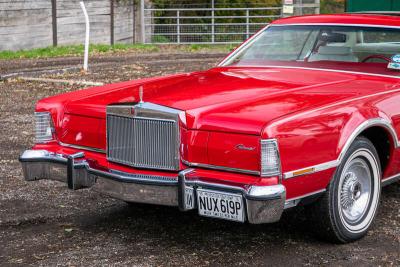 1976 Lincoln CONTINENTAL LIPSTICK MODEL