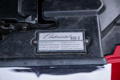 1976 Lincoln CONTINENTAL LIPSTICK MODEL