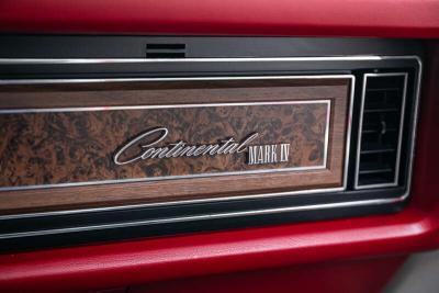 1976 Lincoln CONTINENTAL LIPSTICK MODEL