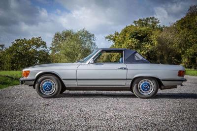 1975 Mercedes - Benz 450SL R107