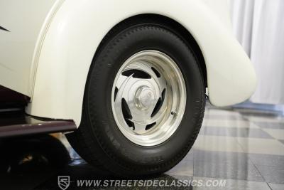1937 Chevrolet Master Deluxe Street Rod