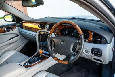 2003 Jaguar XJ8 SE X350