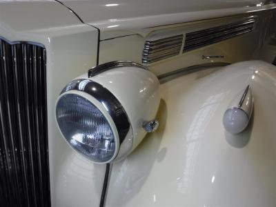 1939 Packard 120 convertible -  Creme