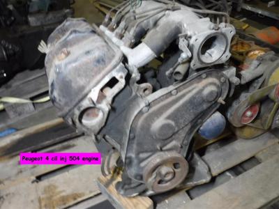 1900 Peugeot 504 engine