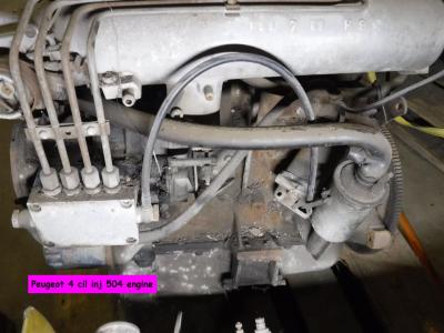 1900 Peugeot 504 engine